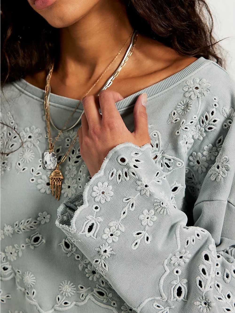 Nwot Iris Embroidered Sweatshirt - Picture 3 of 9